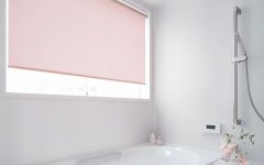 Bagno con tenda a rullo doppia modello Relax rosa