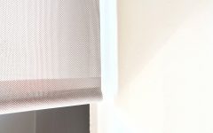 Dettaglio fondale nascosto tenda a rullo su misura modello Basic
